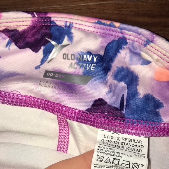 old navy active wear leggings with mesh cutouts - Picture 2 of 4